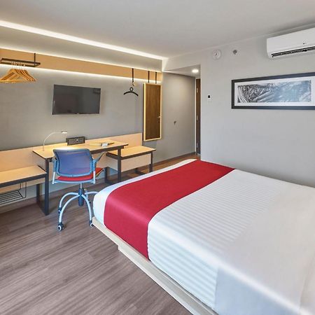 City Express By Marriott Чиуауа Экстерьер фото